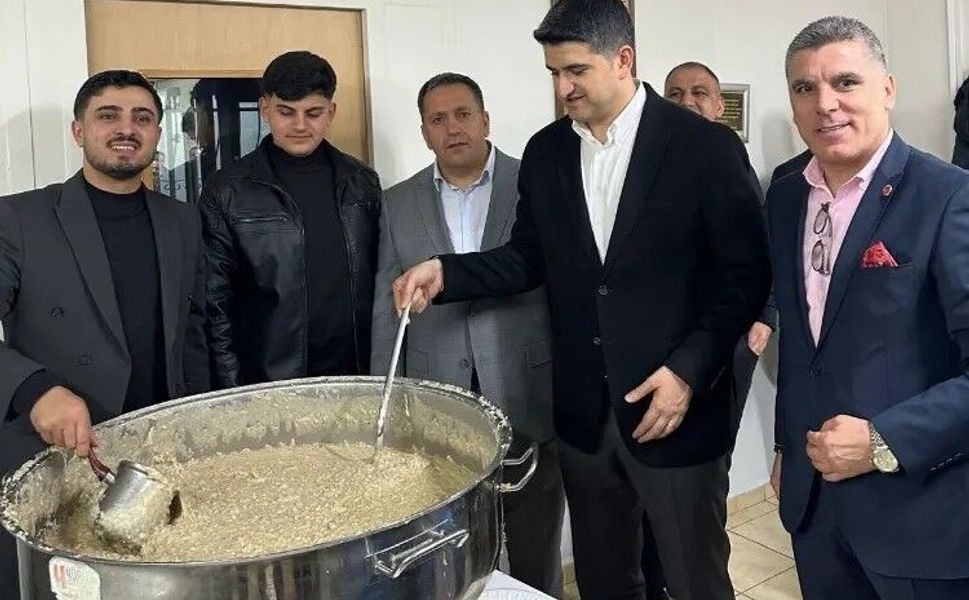 Ataşehir’de Ağrılılar "Halise" Sofrasında Buluştu