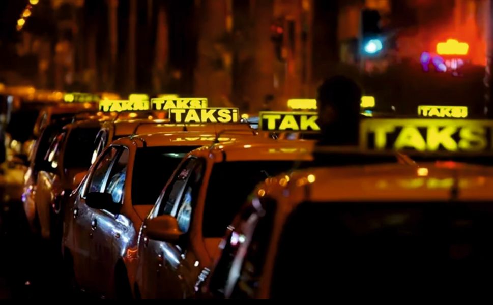 İstanbul'da İBB 250 Plakayı Satışa Çıkardı!