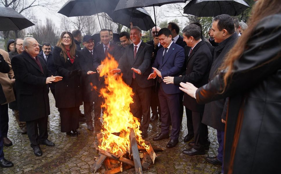 İstanbul’da Nevruz Ateşi Umutla Yandı: