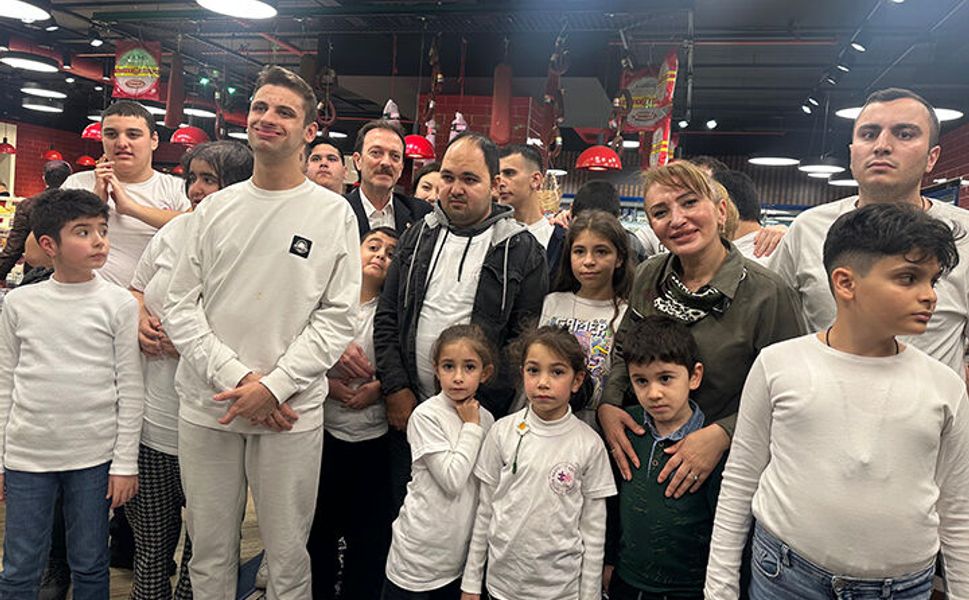 Ataşehir’de Gönül Köprüsü: 200 Otizmli Aile İyilik Sofrasında Buluştu!