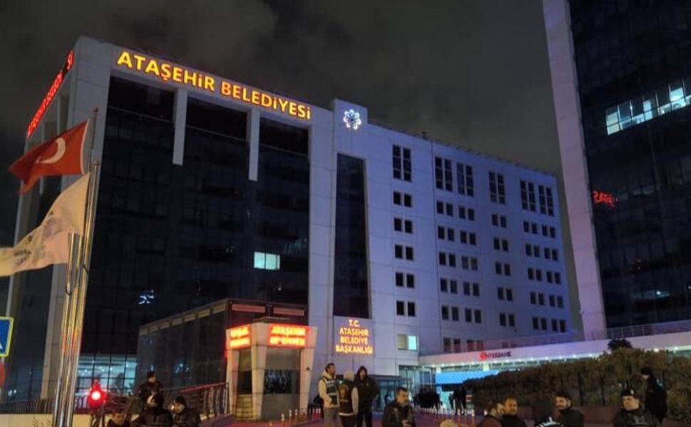 Ataşehir Belediyesi’ne Gece Yarısı Operasyonu: Onursal Adıgüzel Gözaltında