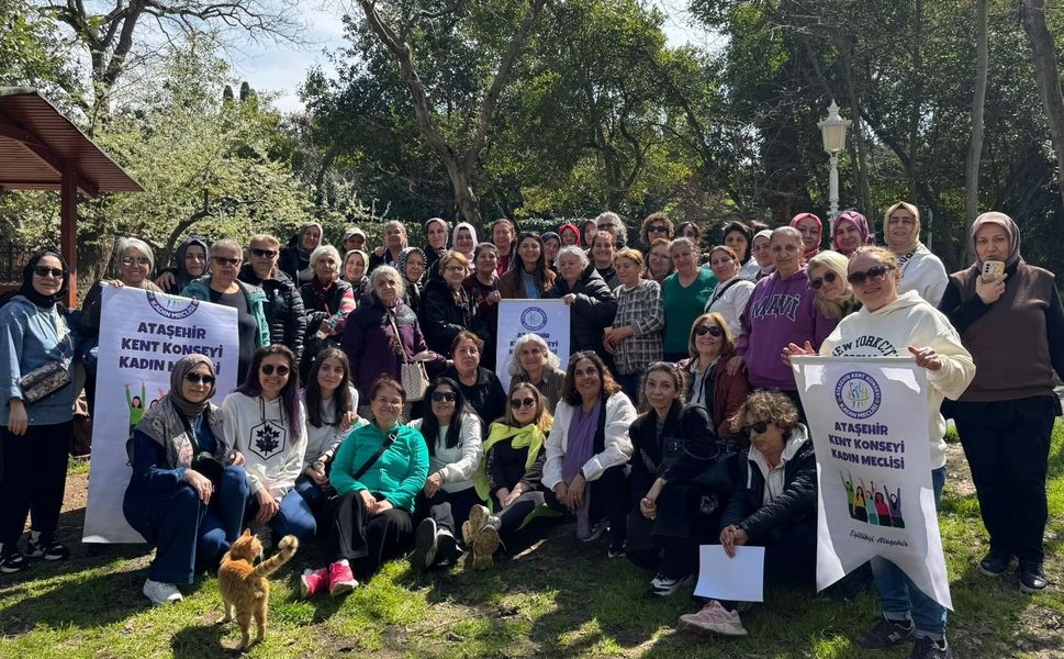 Ataşehirli Kadınlar Baharı Hıdiv Kasrı’nda Karşıladı: Doğada Dayanışma Yürüyüşü!