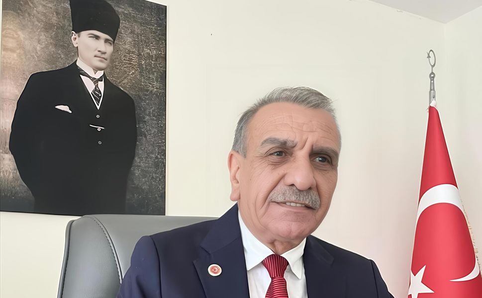 Ataşehir'de Kaya Uluyılmaz Yeniden Başkan Vekili!