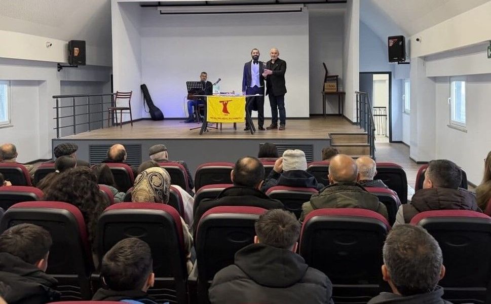 Akif Manaf’a Bir Ödül de İstanbul’dan