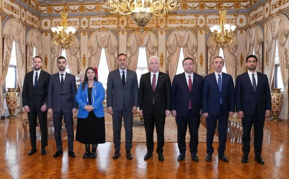 Vali Davut Gül, MHP İl Yönetimini Ağırladı