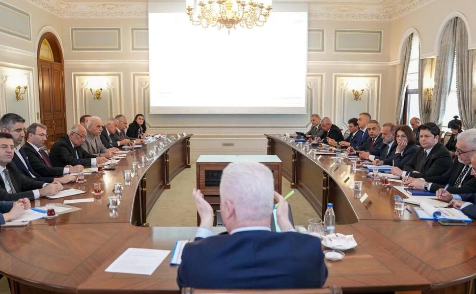 Vali Davut Gül'den Sokaktaki Canlar için toplantı yapıldı