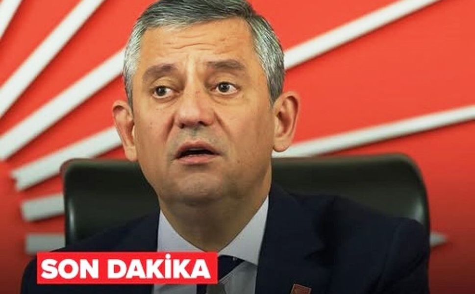 CHP Genel Merkezi'nde Kritik Zirve: Özgür Özel Yeniden Grup Başkanı Seçildi!