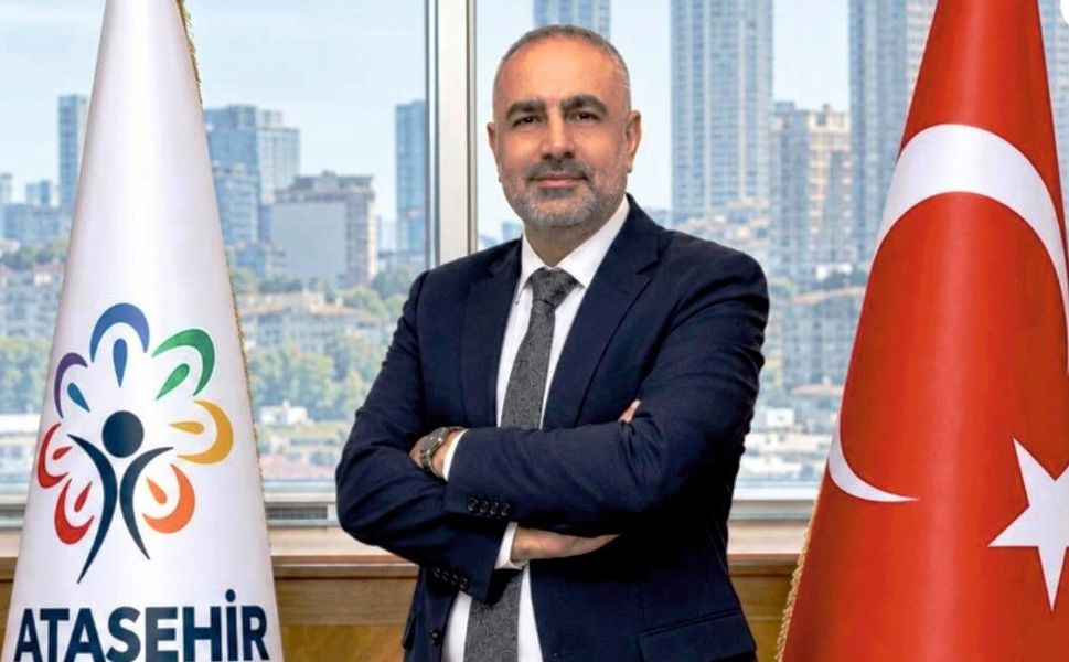 Ataşehir Belediyesi’nde Görev Değişimi