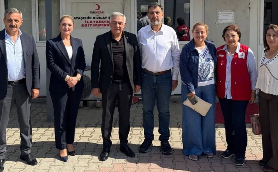 CHP Ataşehir'den Kızılay Ataşehir Şubesi’ne Anlamlı Ziyaret